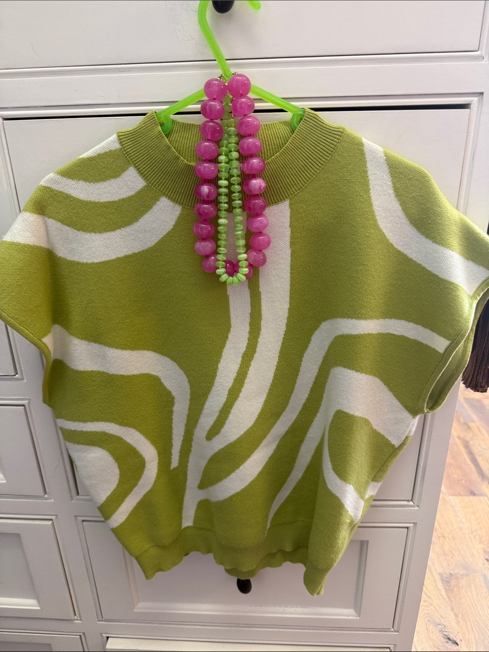 Women’s Lime Green & White Patterned Short-Sleeve Turtleneck Sweater